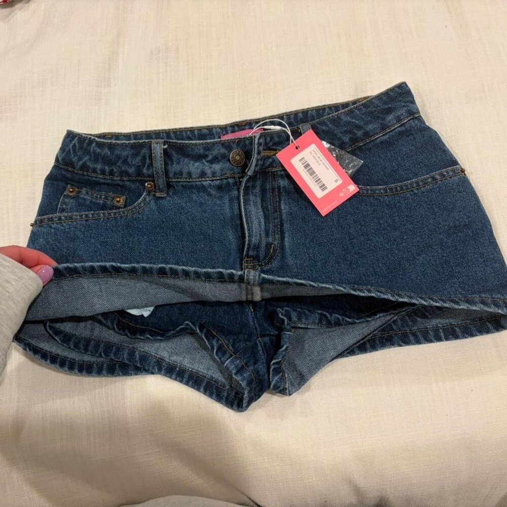 Edikted Camelia Denim Mini Skort